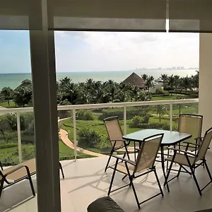 Apartment Swim The Caribbean & Work With A View, Cancun